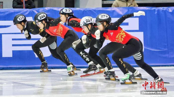 七台河短道速滑超级联赛首日决出2金2银1铜