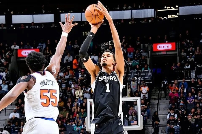 维克托·文班亚马首登MVP榜单第二名 重新定义内