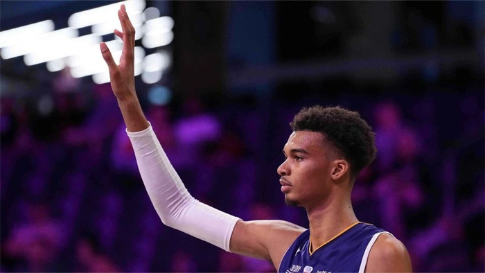 维克托·文班亚马首登MVP榜单第二名 重新定义内