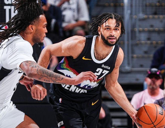 文班亚马复出引领马刺一度领先 约基奇关键进球