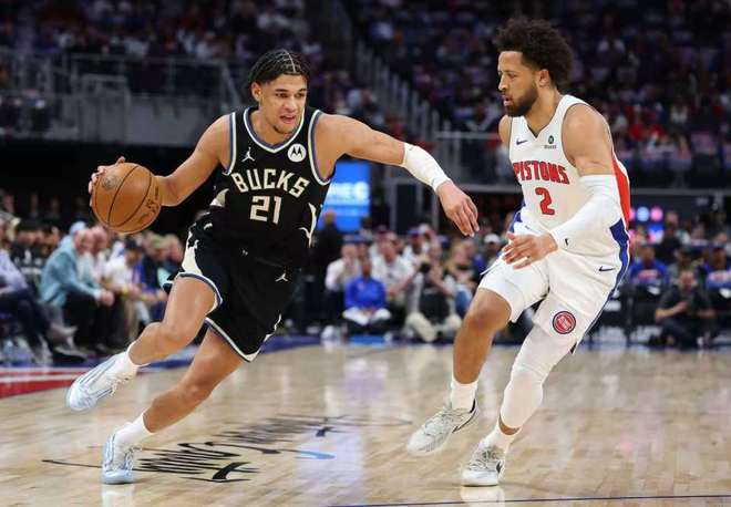 活塞核心复出率队狂胜雄鹿 创赛季最佳战绩